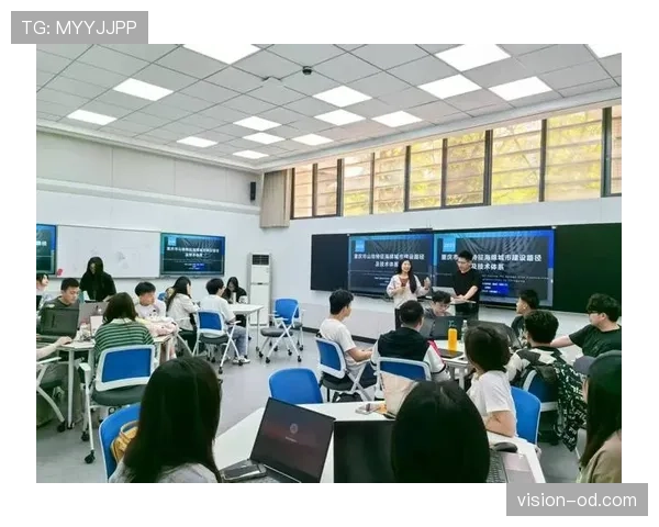 琼阿梅尼为何评价两极分化:战术定位与实战表现的落差解析 琼阿梅尼为何评价两极分化:战术定位与实战表现的落差解析